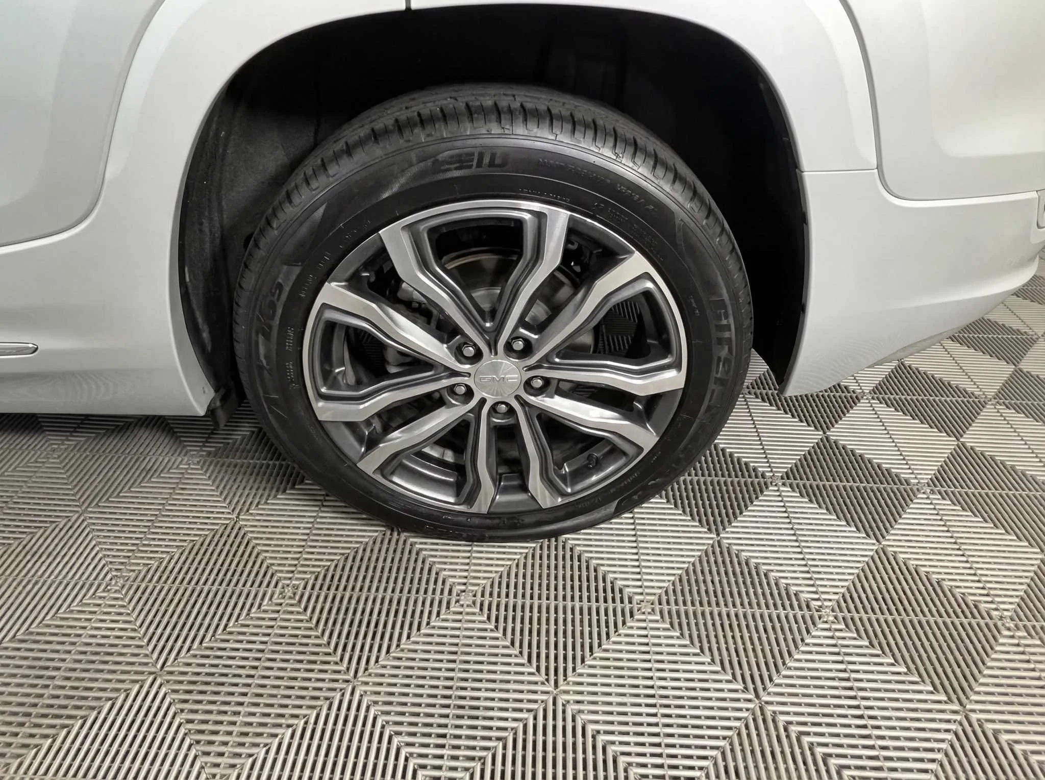 2019 GMC Terrain Denali — thumbnail 28