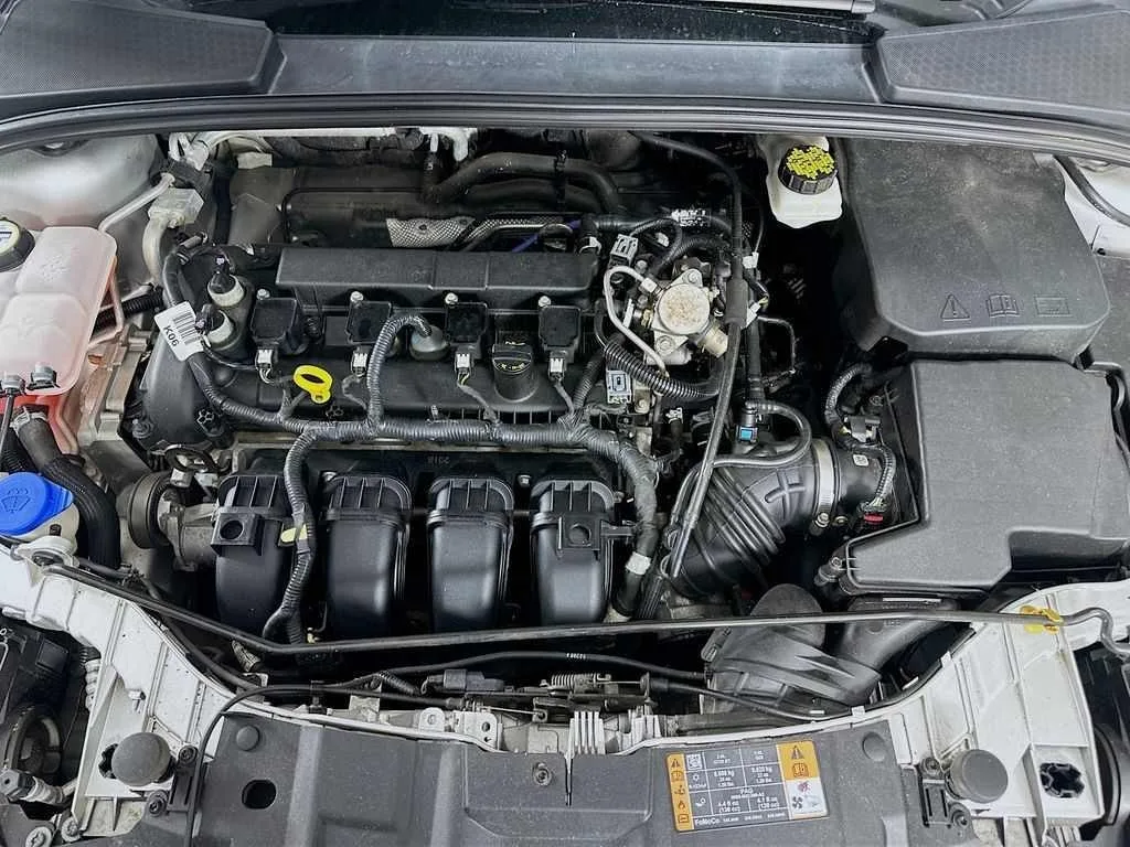 2017 Ford Focus SEL — thumbnail 30