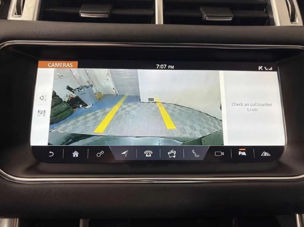 2017 Land Rover Range Rover Sport — thumbnail 30