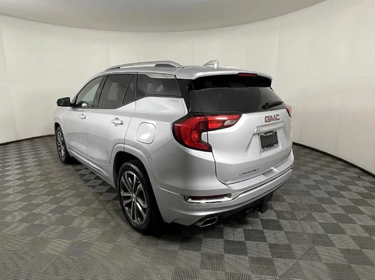 2019 GMC Terrain Denali — thumbnail 4