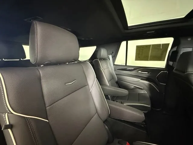 2024 Cadillac Escalade Sport — thumbnail 31