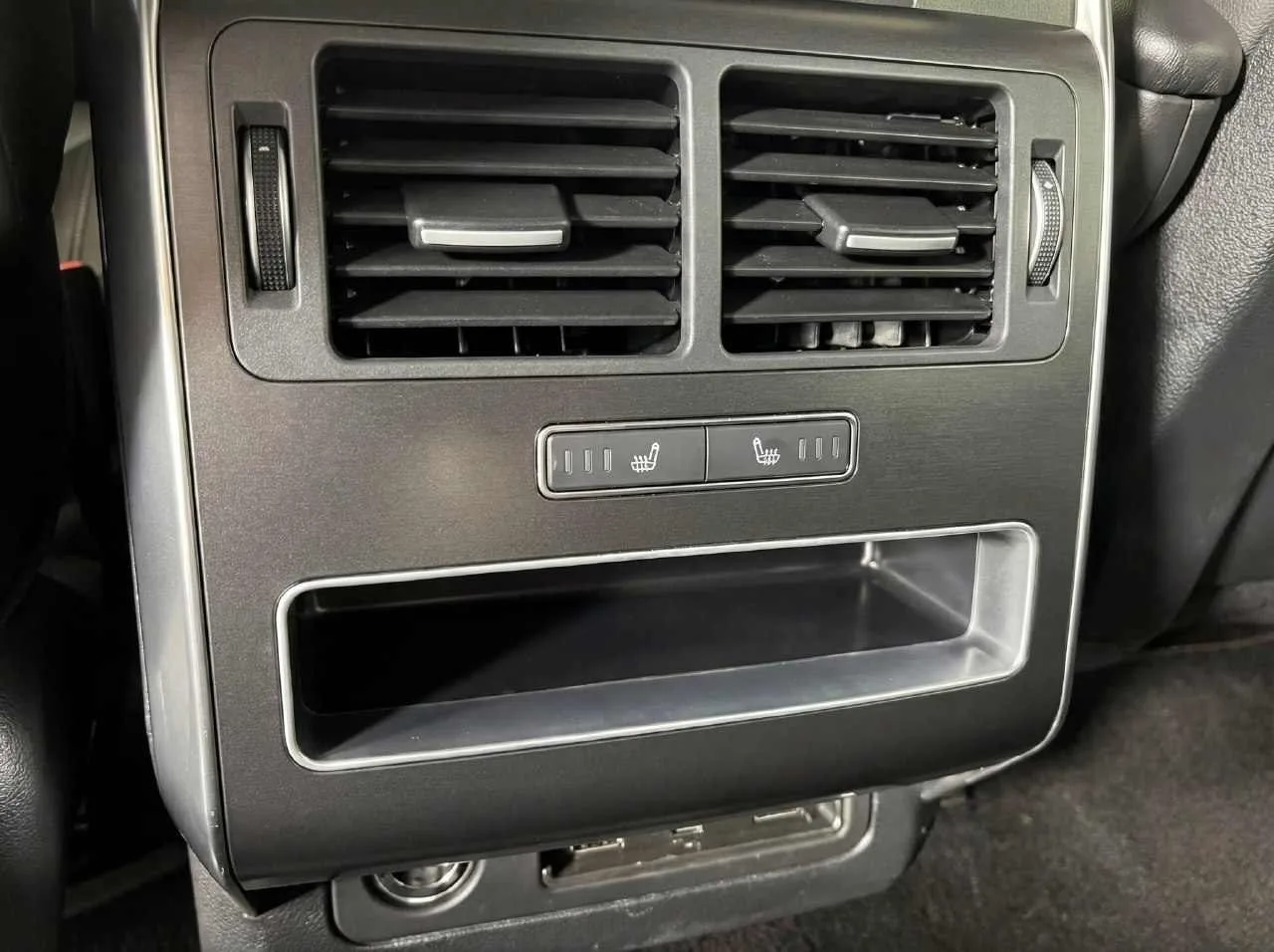 2017 Land Rover Range Rover Sport — thumbnail 32