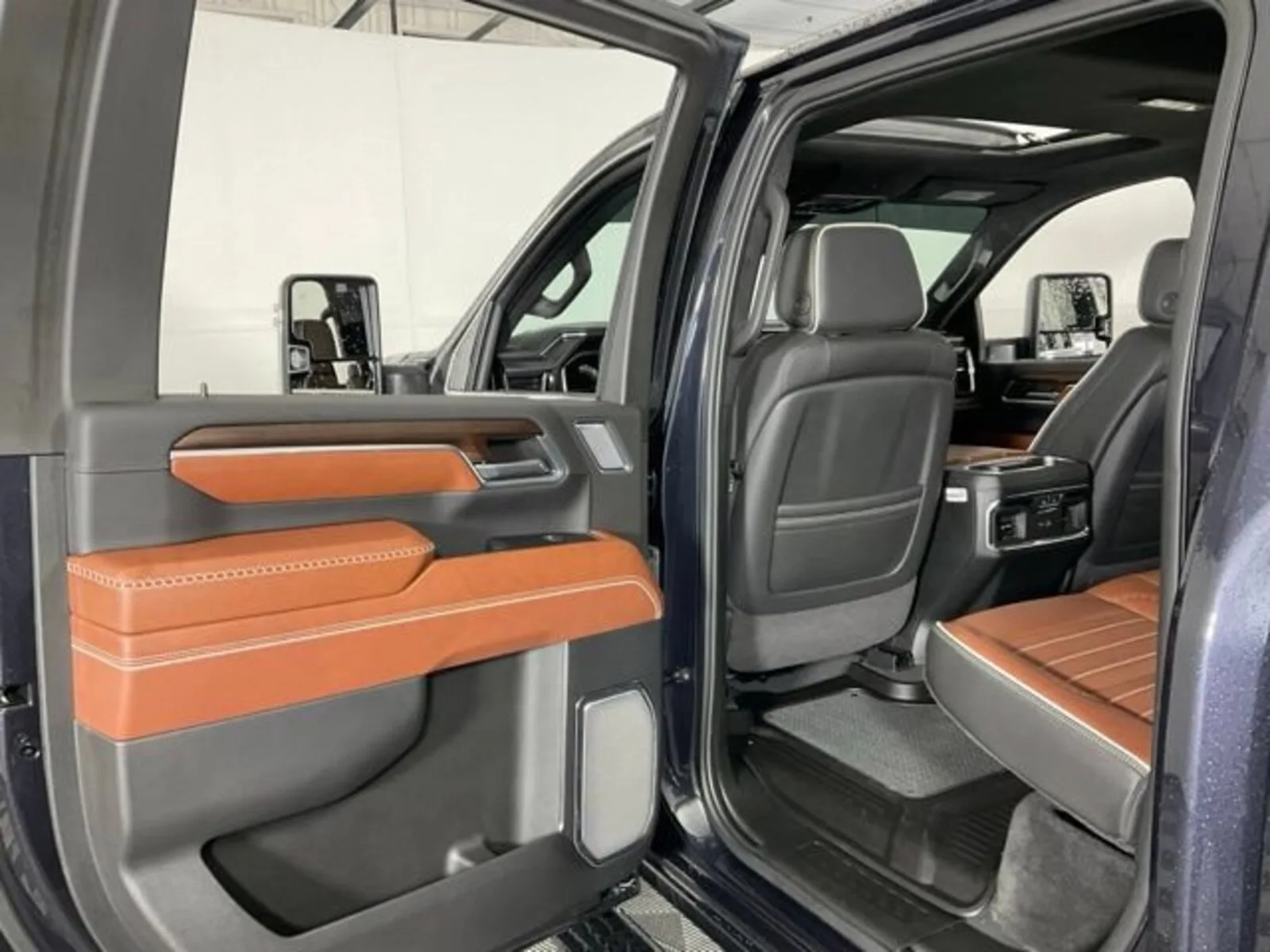 2024 GMC Sierra 2500HD Denali Ultimate — thumbnail 27