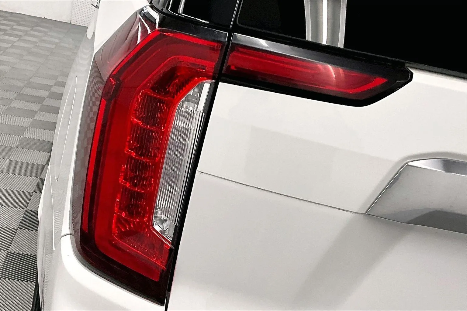 2024 GMC Yukon XL Denali — thumbnail 30