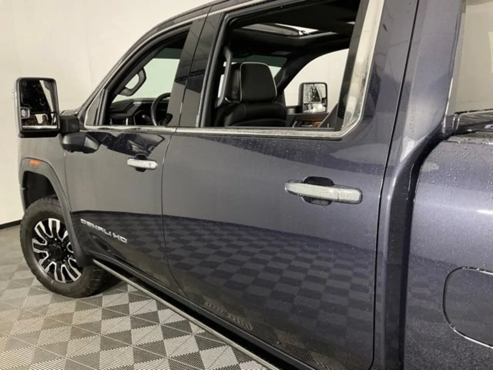 2024 GMC Sierra 2500HD Denali Ultimate — thumbnail 32