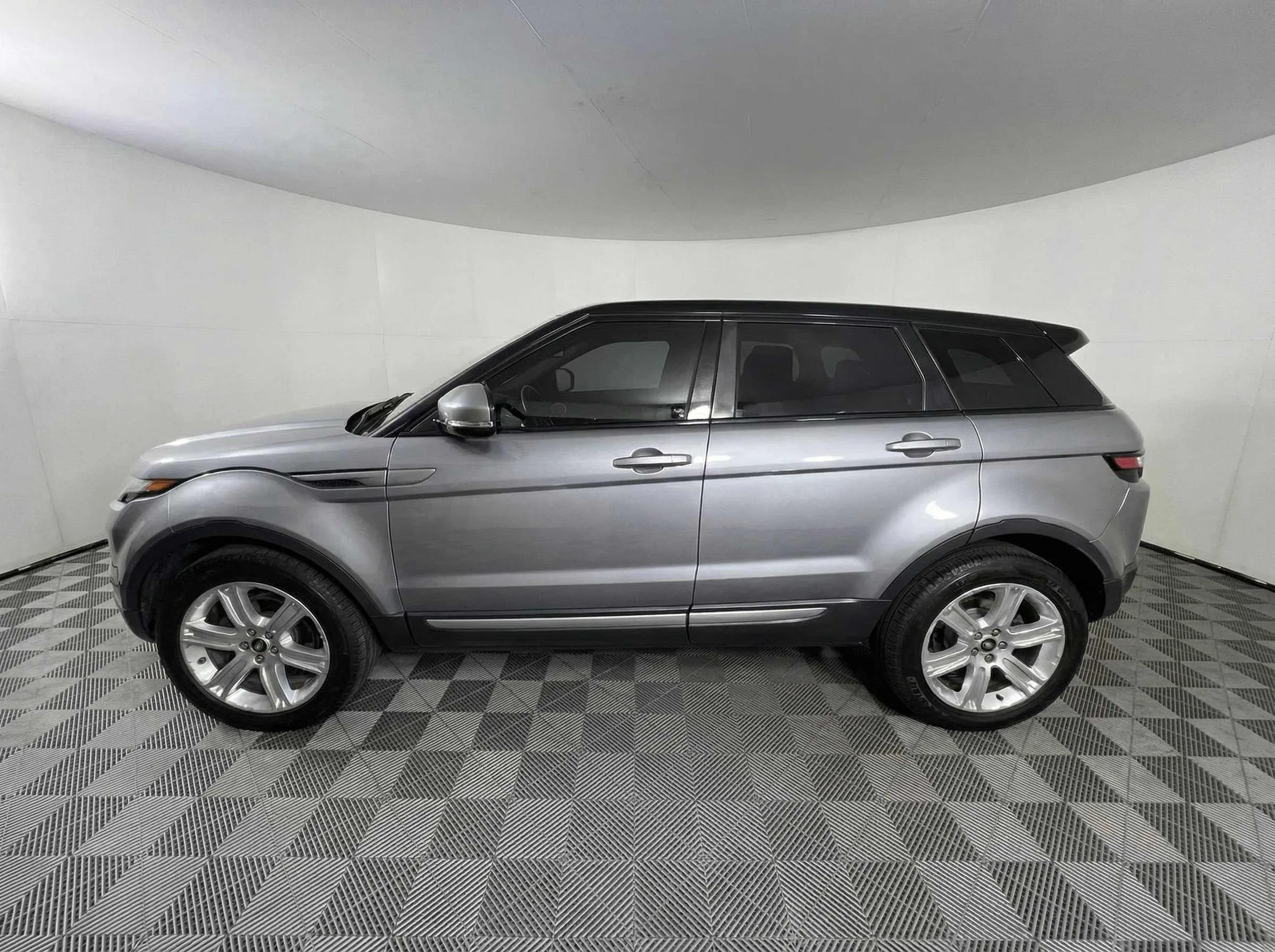 2013 Land Rover Range Rover Evoque — thumbnail 5