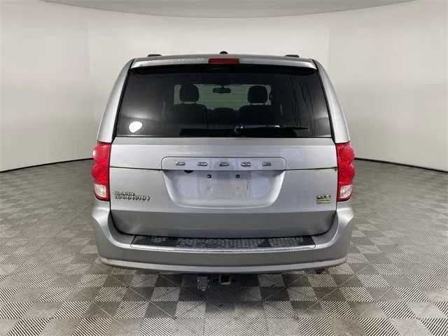 2017 Dodge Grand Caravan GT — thumbnail 5