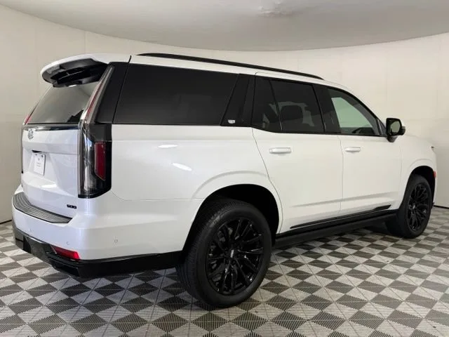 2024 Cadillac Escalade Sport — thumbnail 5