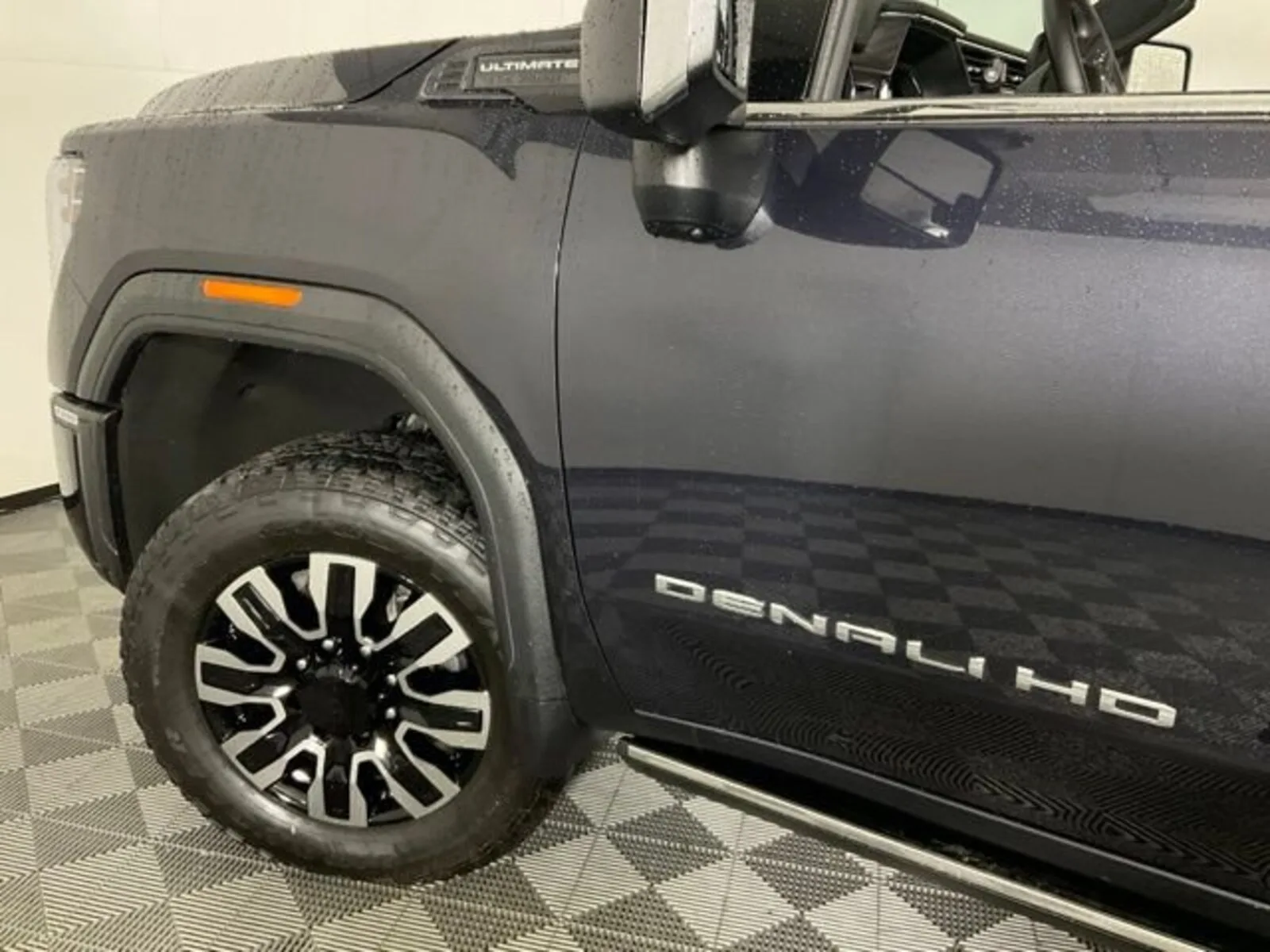 2024 GMC Sierra 2500HD Denali Ultimate — thumbnail 33
