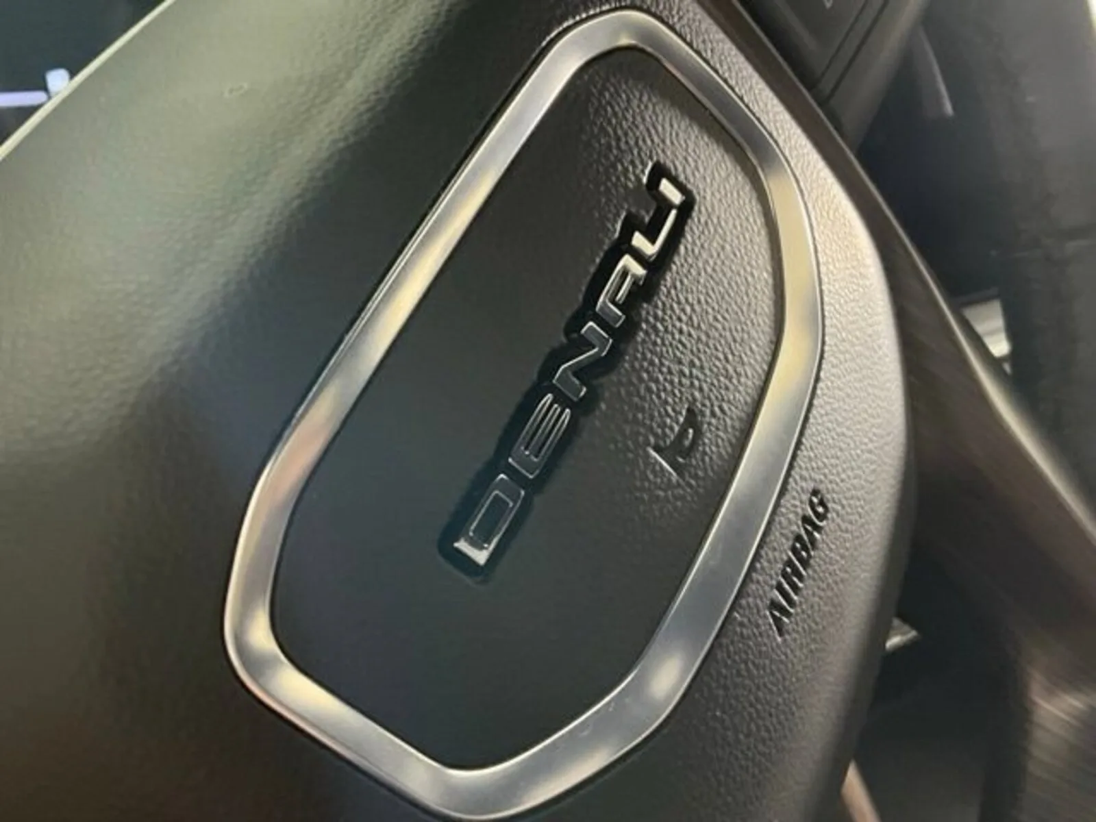 2024 GMC Sierra 2500HD Denali Ultimate — thumbnail 39