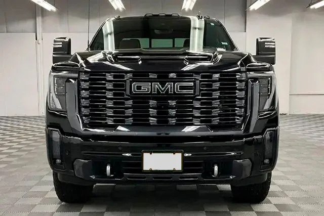 2024 GMC Sierra 2500HD Denali Ultimate — photo 1