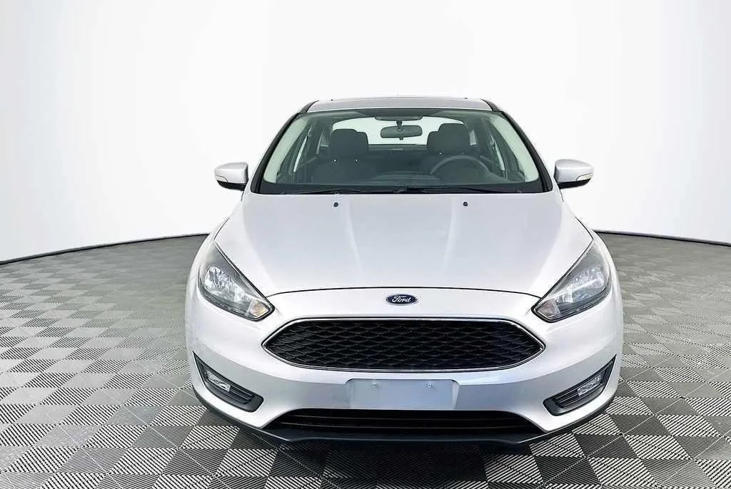 2017 Ford Focus SEL — thumbnail 7