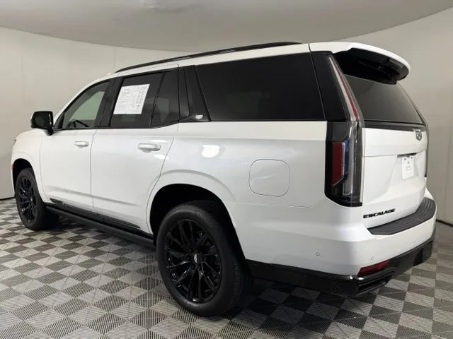 2024 Cadillac Escalade Sport — thumbnail 7