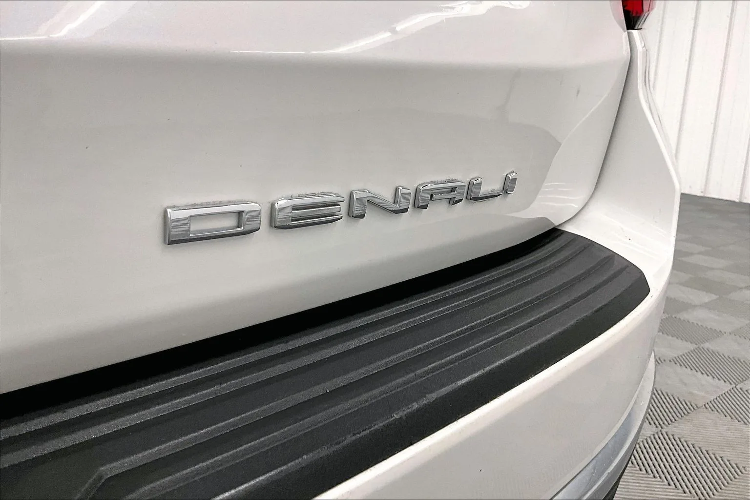 2024 GMC Yukon XL Denali — thumbnail 6
