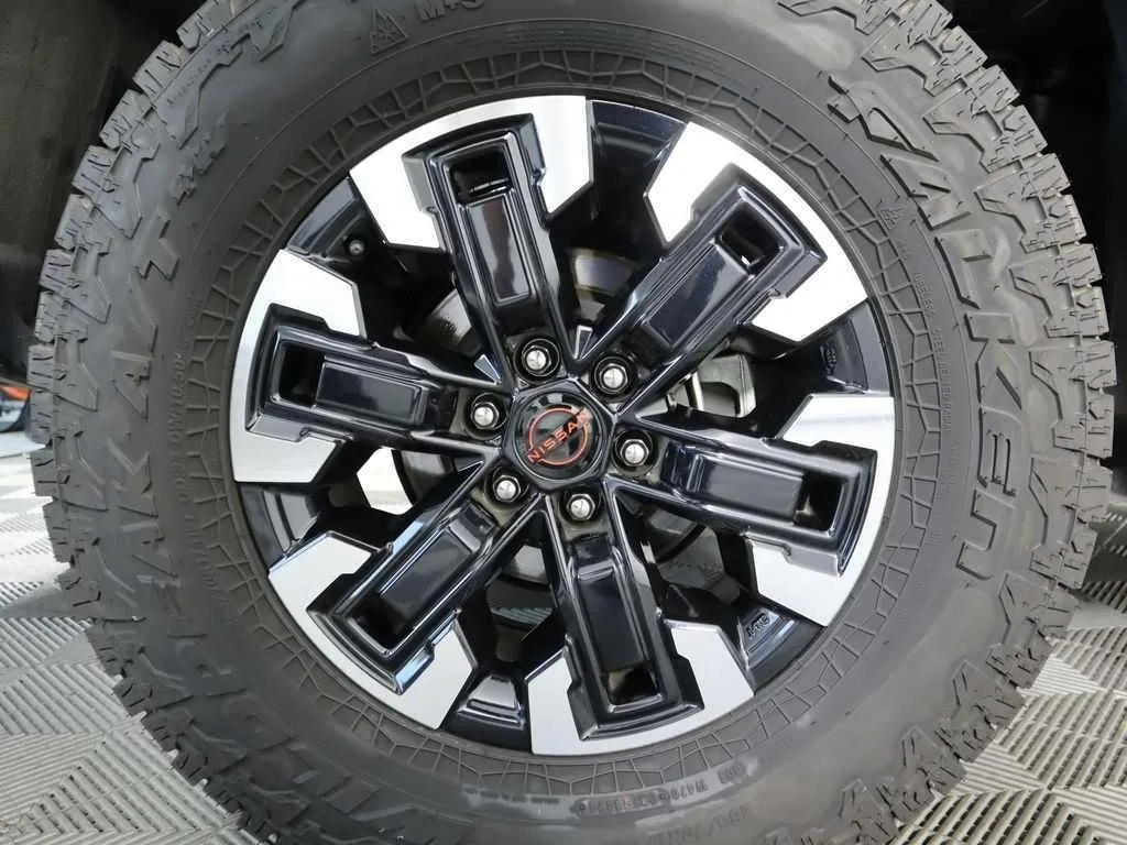 2022 Nissan Frontier — thumbnail 8