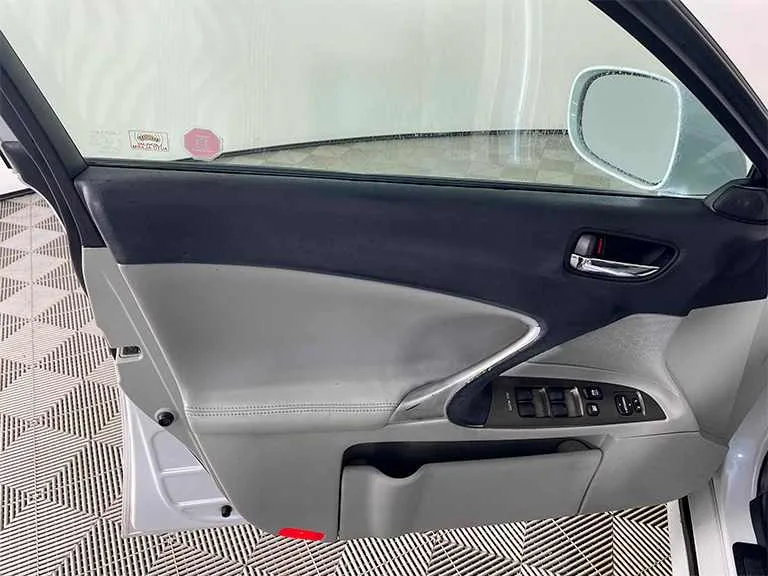 2007 Lexus IS 250 Base — thumbnail 7