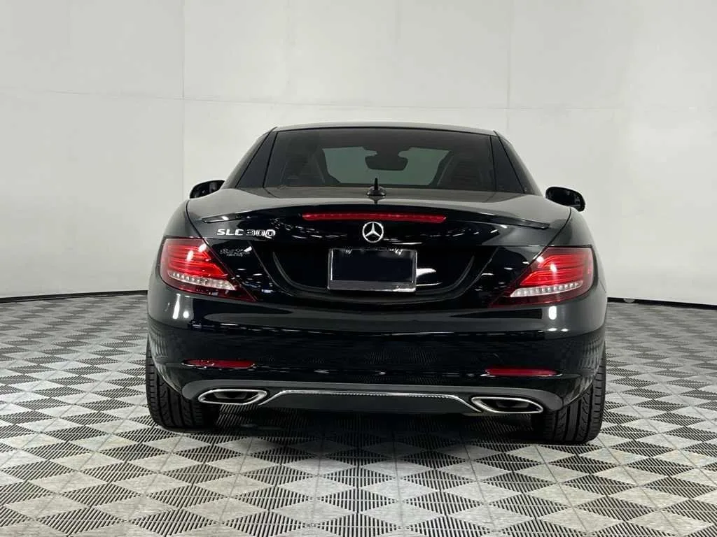 2018 Mercedes-Benz SLC 300 — thumbnail 8