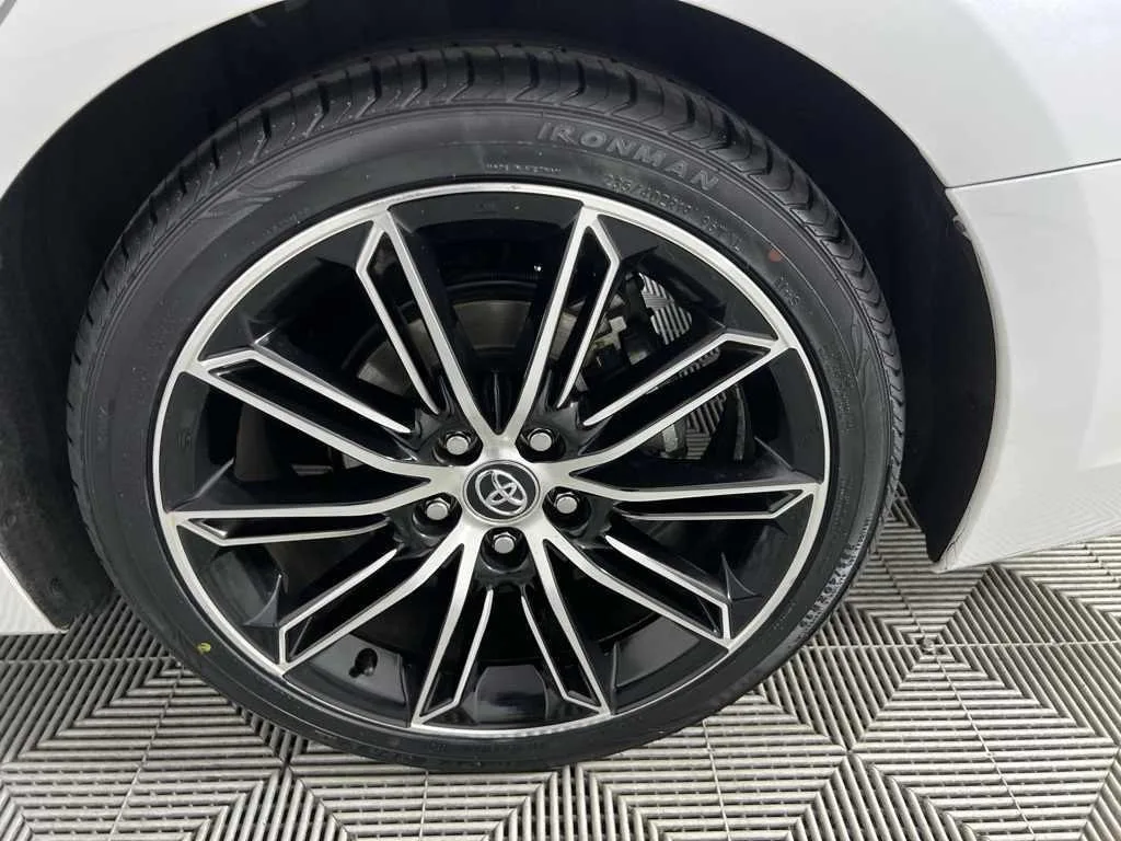 2020 Toyota Avalon XSE — thumbnail 9