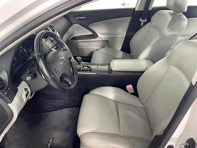 2007 Lexus IS 250 Base — thumbnail 8