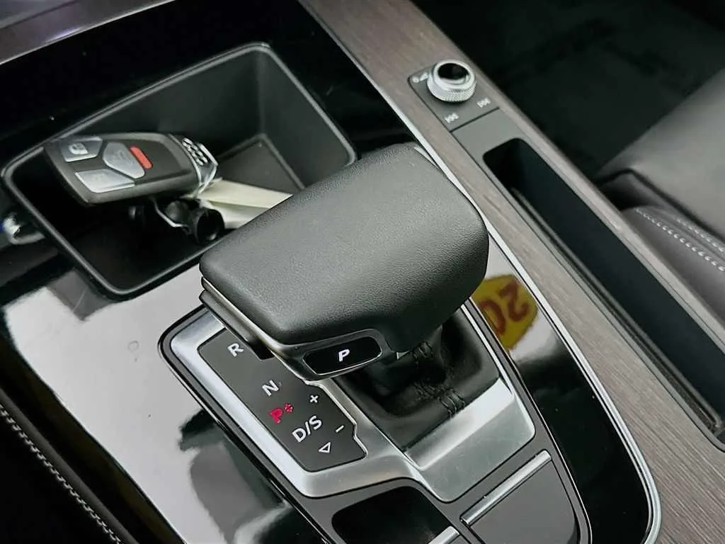2024 Audi Q5 — thumbnail 10