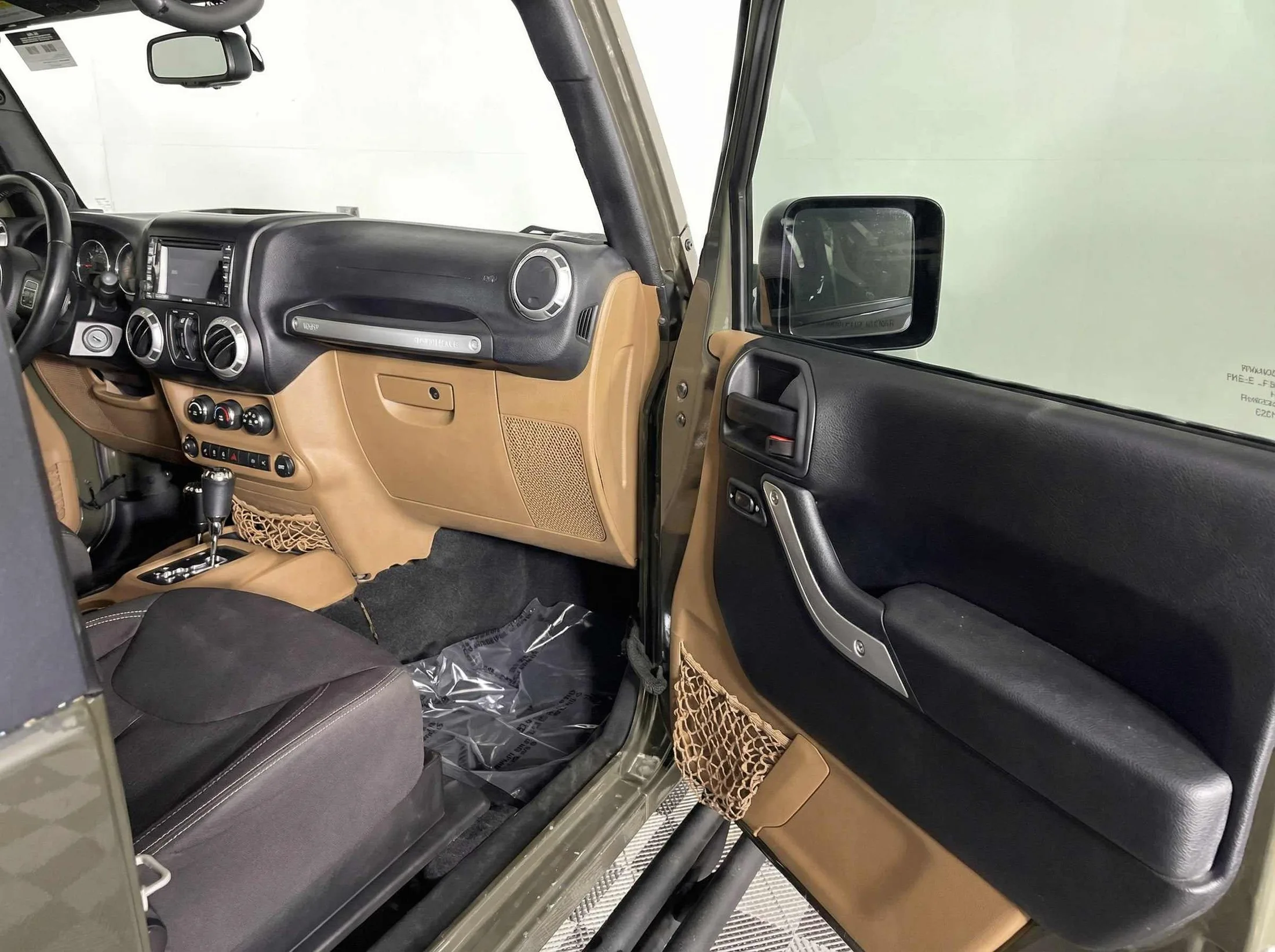 2015 Jeep Wrangler — thumbnail 10