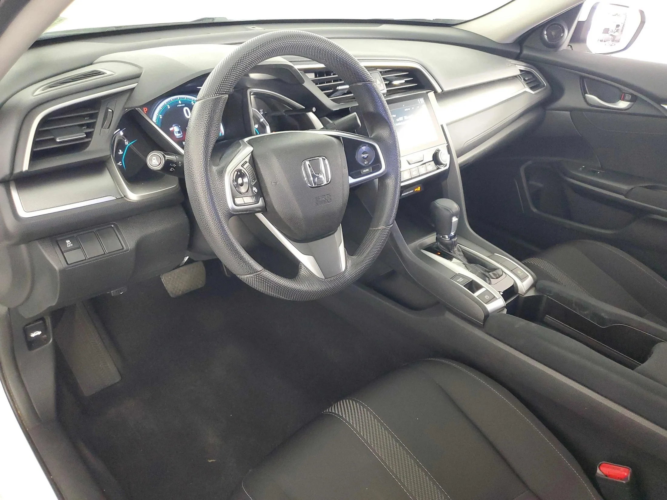 2018 Honda Civic — thumbnail 10