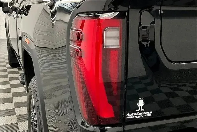 2024 GMC Sierra 2500HD Denali Ultimate — thumbnail 30